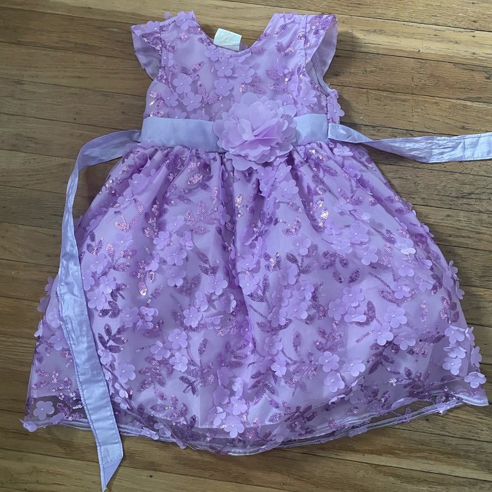 Elegant Lilac Kids Dress with Floral Accents